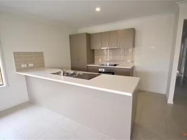 Just in! 10 Cornelia Street, Leichhardt, QLD 4305