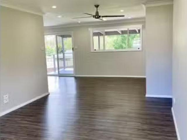 Deal! 10 Clifford Avenue, Cooranbong House for rent Listed by.
