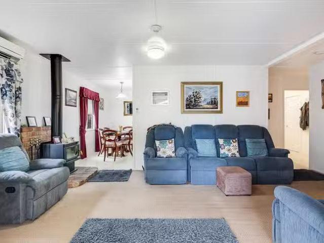 Unique 10 Eulolo Street, Wilsonton, QLD 4350