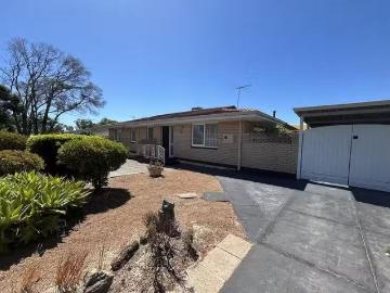 Just in! 10 Fircroft Way, Hamersley, WA 6022