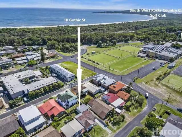 Deal! 10 Gothic Street, South West Rocks, NSW 2431 House for.