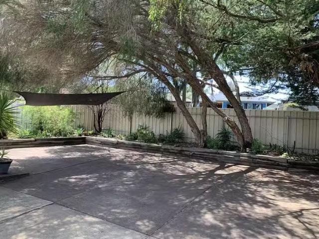 Nice 10 Helen Terrace, Valley View, SA 5093