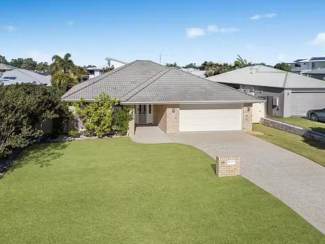 Unique 10 Maged Place, Thornlands, QLD 4164