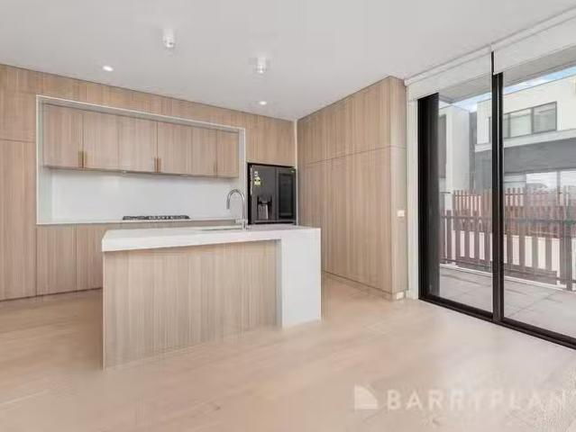 For Rent! 10 Riverlen Street, Maidstone, VIC 3012