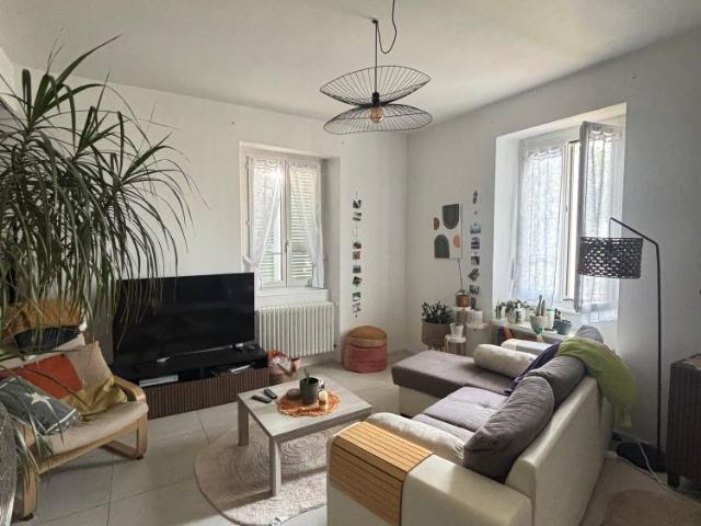 Charming 10 Room Villa for Rent in Castel San Pietro, Ticino