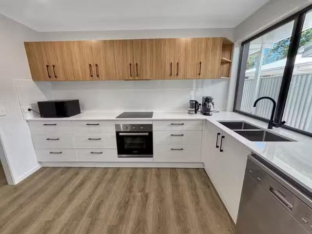 Cheap 10A Cammeray Court, BUDERIM, QLD 4556 House for Rent