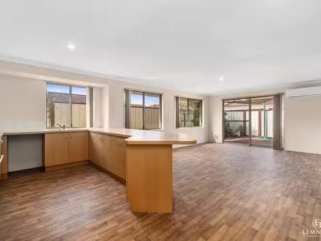 Nice 1/107 Bronzewing Avenue, Ellenbrook, WA 6069