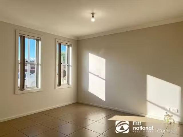Nice 1/10 Charles Street, North Richmond, NSW 2754