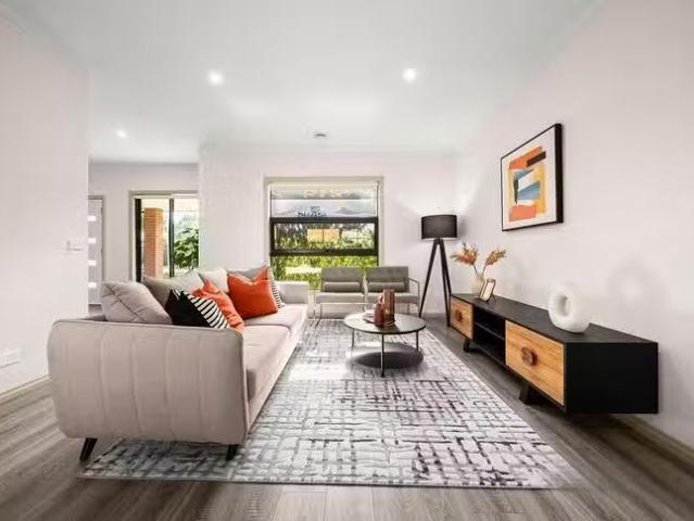 For Rent! 1/114 Maroondah Highway, Croydon, VIC 3136