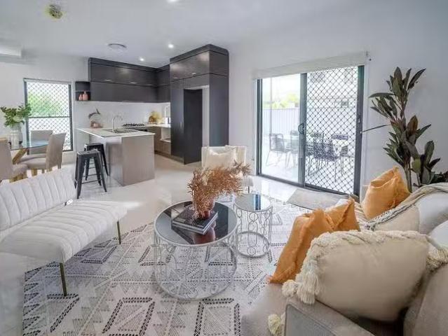 Rental! 11/12 Luther James Close, Doolandella, QLD 4077
