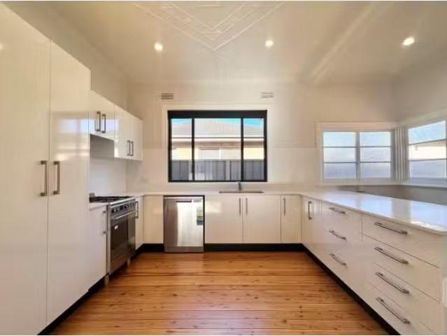 Deal! 111 Darling Street, Broadmeadow House for rent Listed b.