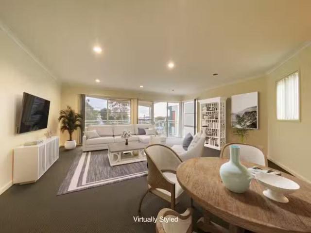 Cheap 1/126 Soldiers Point Road, SALAMANDER BAY Townhouse for.