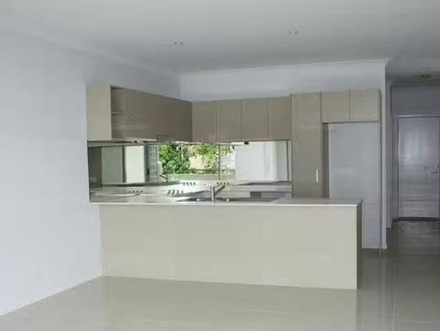Cheap 11/430 Pine Ridge Road, Coombabah, QLD 4216