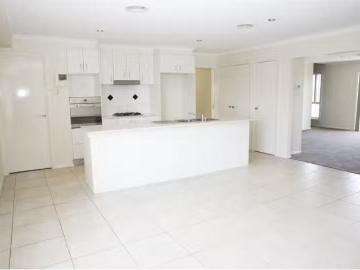 Just in! 115 Anthony Rolfe Avenue, Gungahlin Townhouse for ren.