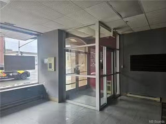 Nice 115 Main St, Bathurst, NB, E2A 1A6 commercial for lease.