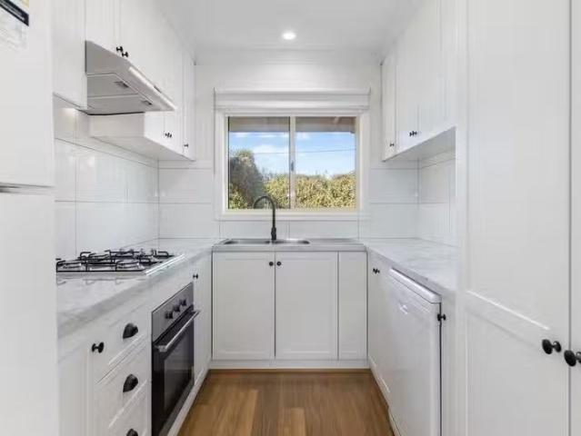 New 1/160 Church Street, Hamlyn Heights, VIC 3215 Townhouse.