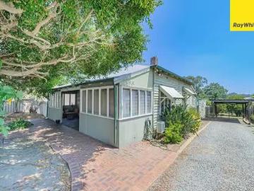Charming 117 Great Northern Highway, Midland, WA 6056