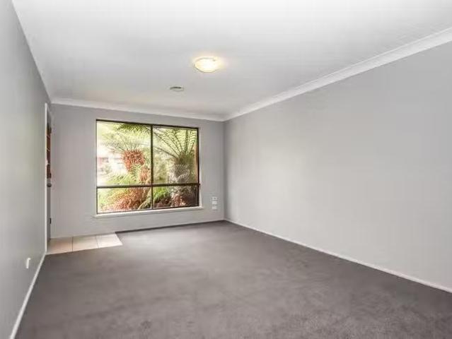 New 11/9 Amangu Close, Orange, NSW 2800