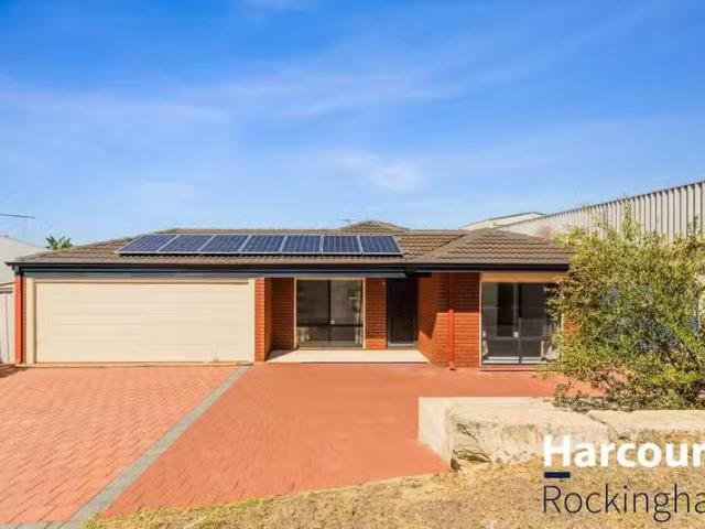 Charming 11 Brookeby Heights, LEDA, WA 6170 House for Rent