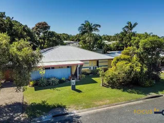 Charming 11 Farquhar Street, Beaconsfield, QLD 4740