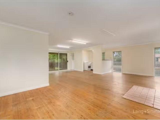 Deal! 11 Golgotha Street, Armidale House for rent Listed by A.
