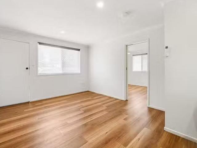 For Rent! 1/1 Hawker Street, Wilsonton, QLD 4350