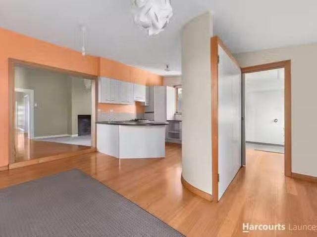 Unique 11 Howard Street, Invermay, TAS 7248
