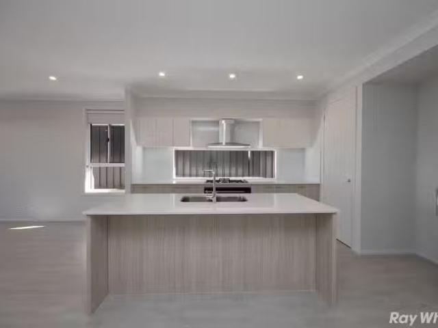 Just in! 11 Iluka Boulevard, Forster, NSW 2428
