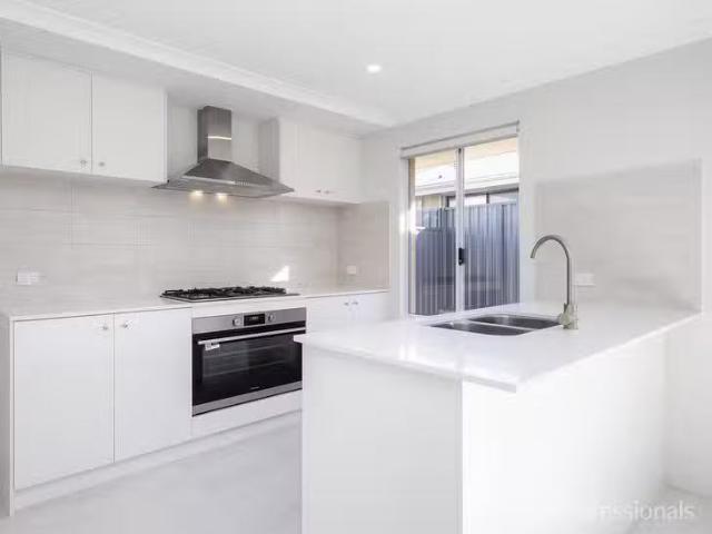 For Rent! 11 Impact Grove, Yanchep, WA 6035