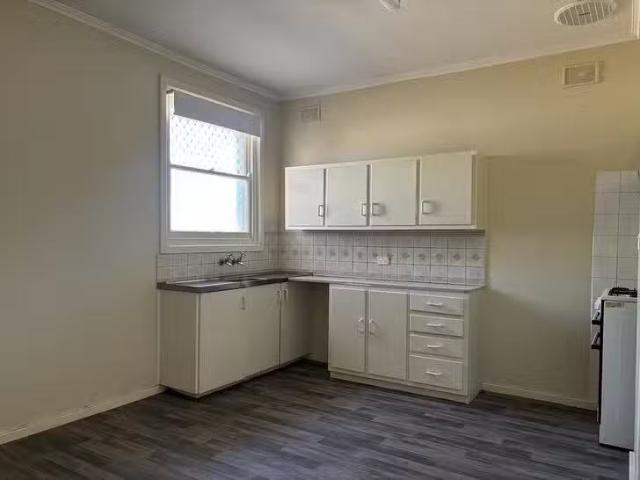 Deal! 11 Middleton Street, Risdon Park, SA 5540