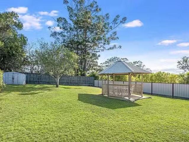 Charming 11 Nuttall Street, Lawnton, QLD 4501