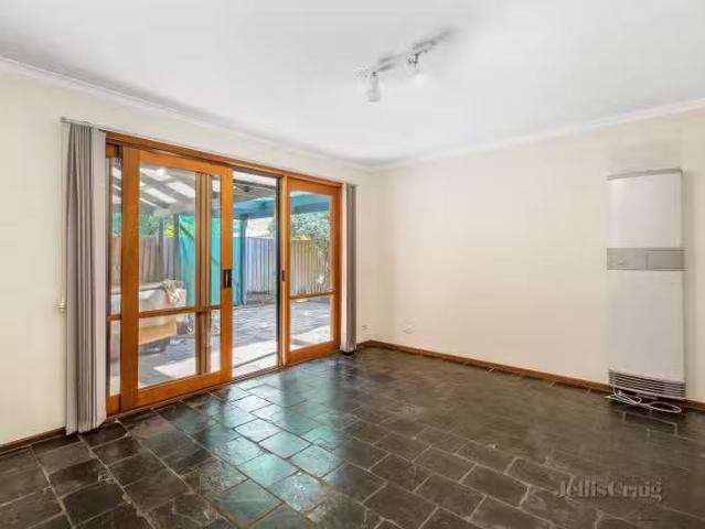 Deal! 11 Royal Court, Seabrook VIC 3028