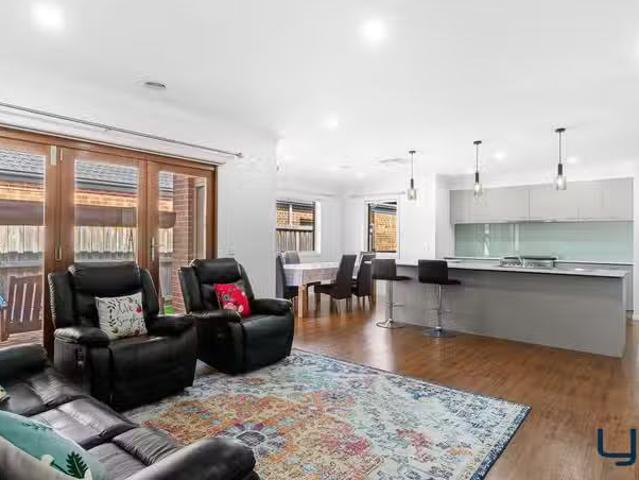 New 11 Silverbay Avenue, Point Cook VIC 3030