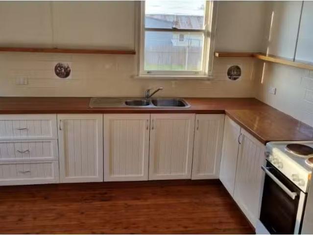 Unique 11 Station Street, Marulan House for rent Listed by Mc.