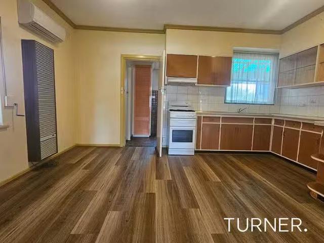 Just in! 11 Stafford Street, Clearview, SA 5085