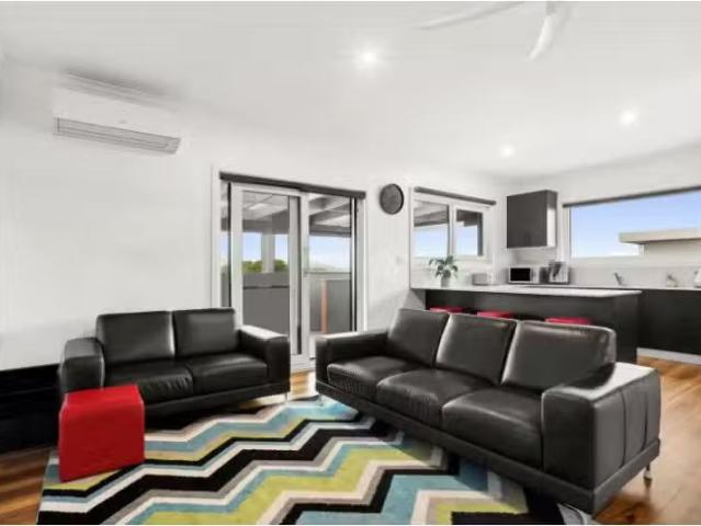 Cozy 11A Oorana Avenue, PHILLIP BAY Townhouse for rent Listed.