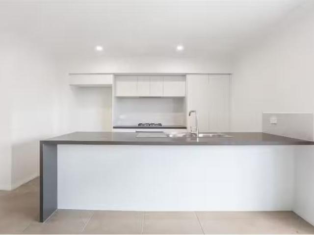 Nice 11a Skye Street, MORISSET Property for rent Listed by Cr.