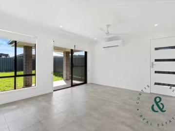 Nice 11B Kingaroy Street, MEDOWIE Townhouse for rent Listed b.