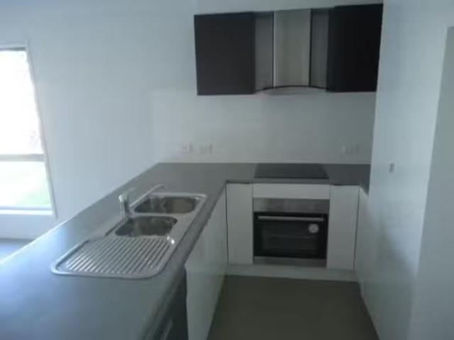 Deal! 11B Peabird Drive, Bundamba, QLD 4304