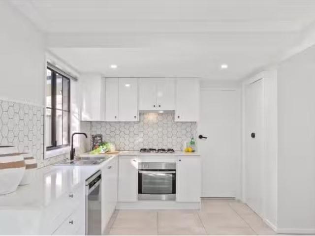 New 1/21 Adrian Close, Bateau Bay Townhouse for rent Listed b.