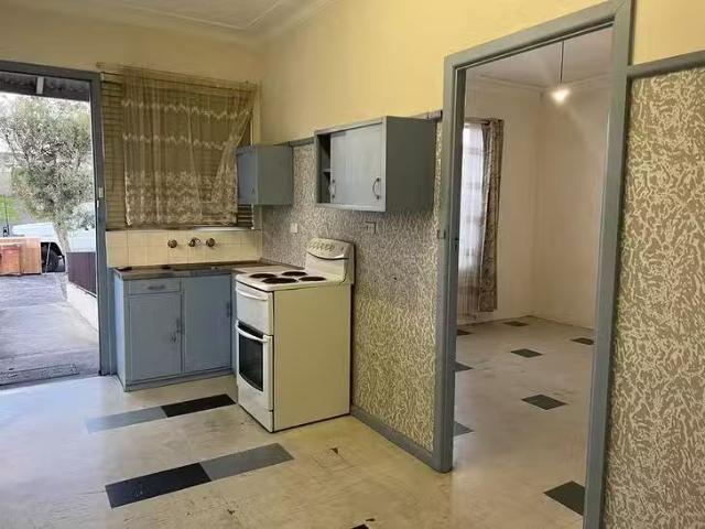Nice 1/22 Shellharbour Road, Port Kembla, NSW 2505