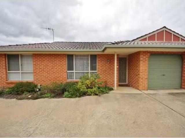 Charming 1/237 Lambert, Bathurst Apartment for rent Listed by.