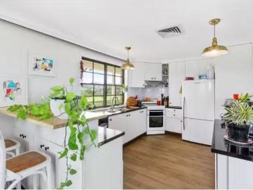 Cozy 123 Browns Lane, TAMWORTH House for rent Listed by Dakot.