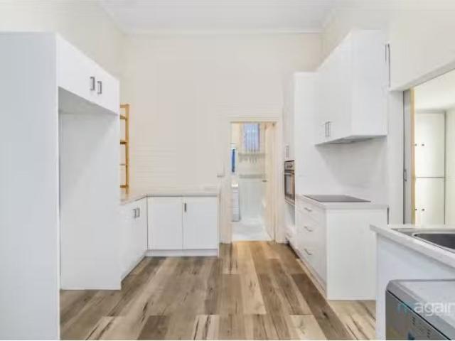 Unique 123 Kenilworth Road, Parkside House for rent Listed by.