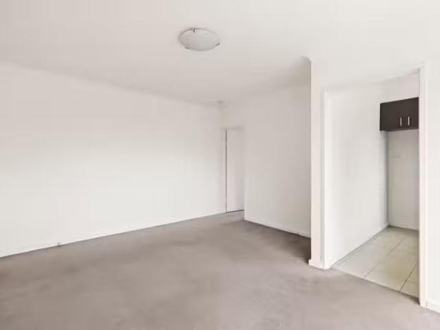 Cheap 12/44 Woolton Avenue, Thornbury VIC 3071
