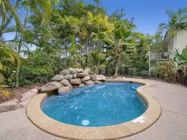 Cheap 1/24 Springfield Crescent, Manoora, QLD 4870