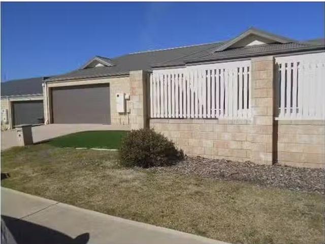 Just in! 1/25 Peppermint Gardens, Aubin Grove, WA 6164
