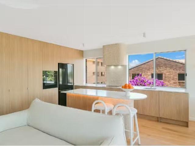 Unique 1/28 Stanley Street, Tweed Heads Apartment for rent Li.