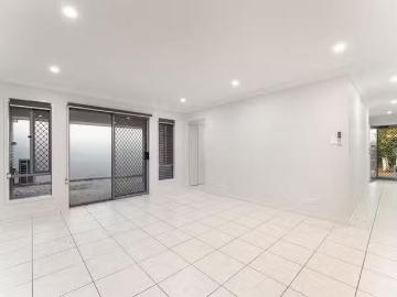 Charming 1/29 Lowthers Street, Yarrabilba, QLD 4207