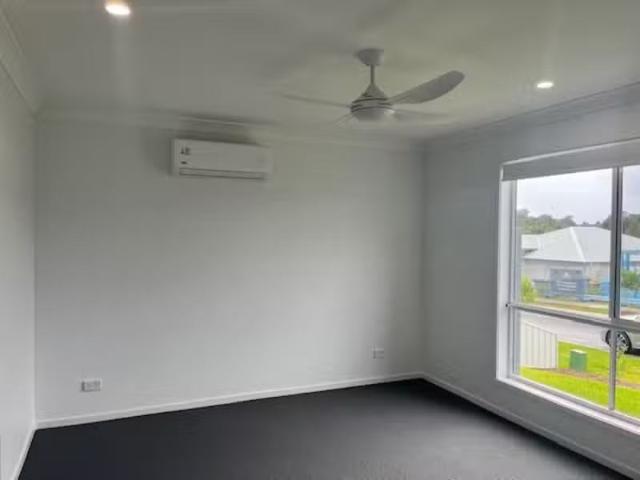 Cheap 12 Turtle Rise, BONVILLE House for rent Listed by Sarah.